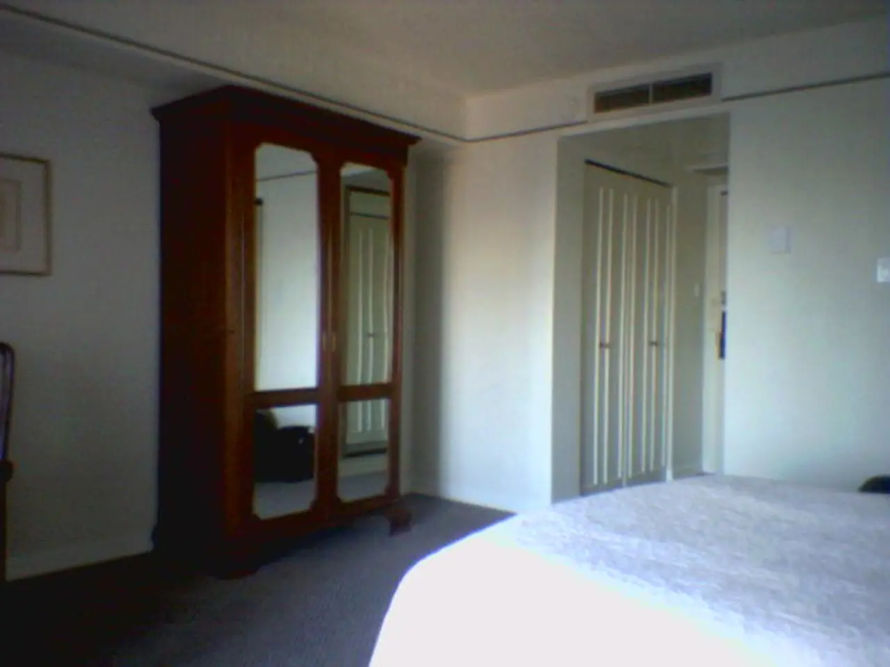 Enhancing Kitchen Ventilation for Moisture, Odor, and Mold Elimination