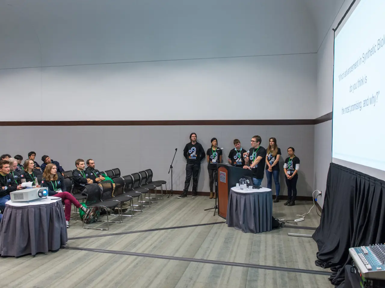 Efficiently Coordinating Multi-Platform Advertising Campaigns by a Paid Search Agency