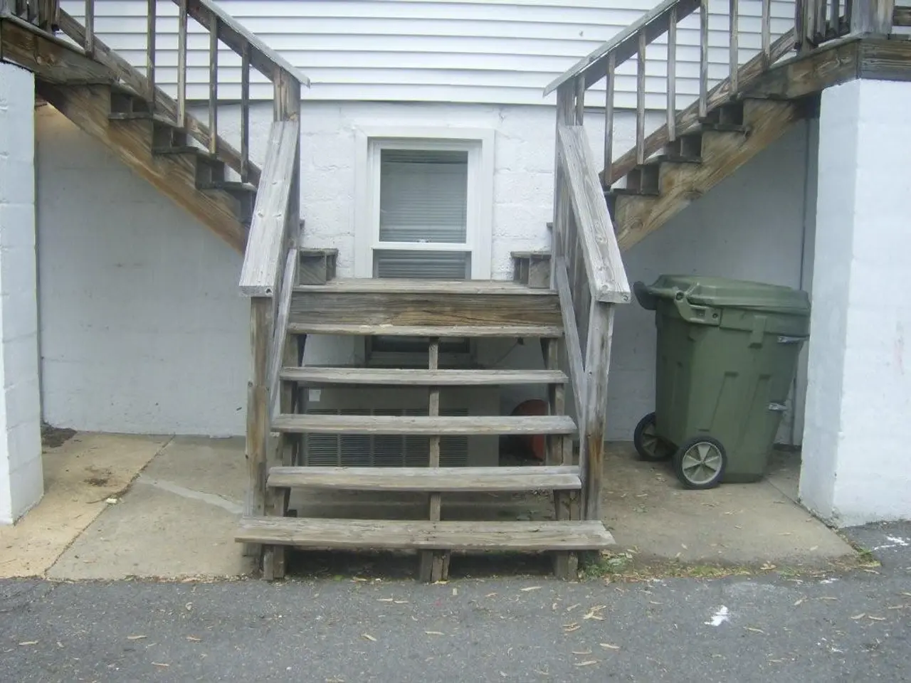 City Hall explains dust issue in the 17th district