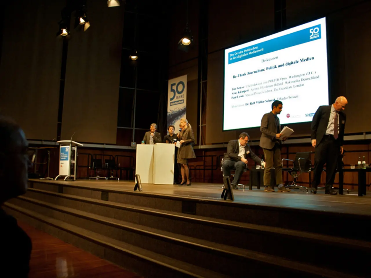 Accident on B270 leaves 84-year-old hurt, FCK working to avoid blunder against Darmstadt...