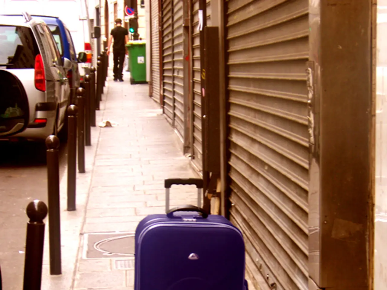 Stolen Gold Necklace and Ring Removed Swiftly