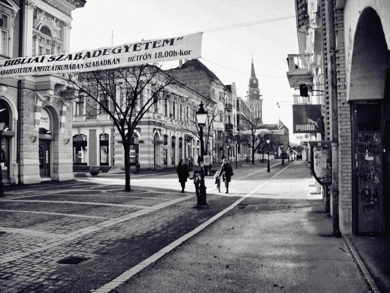 Single-direction street on Kuhlenwall found in Duisburg-Altstadt