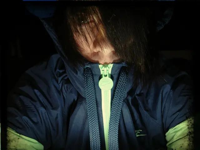 Exploring the Path of Hair Growth: Decoding Hair Loss and Regrowth Strategies