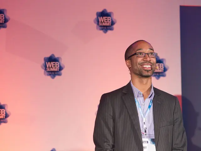 Actor Nawazuddin Siddiqui Endorses Big Cash Poker Ad, Draws Controversy