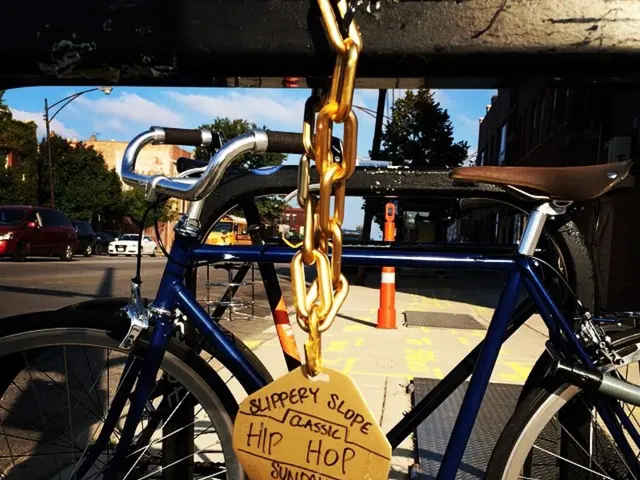 Unlimited passenger capacity allowed for travel.