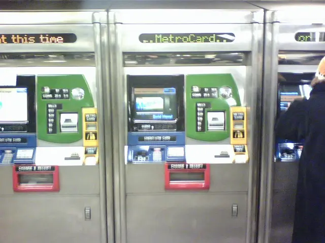 Weekend brings fortune to two Illinois Lottery winners, one setting a new record for the jackpot...