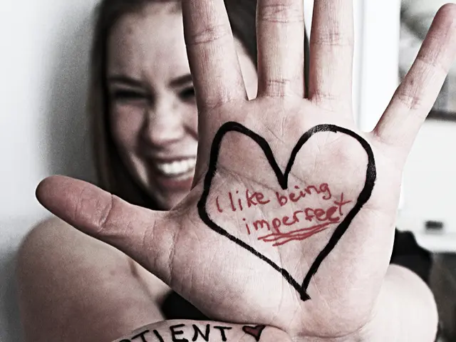 Massive Engagement Ring of Cristiano Ronaldo for Georgina Rodriquez Captivates Internet Users and...