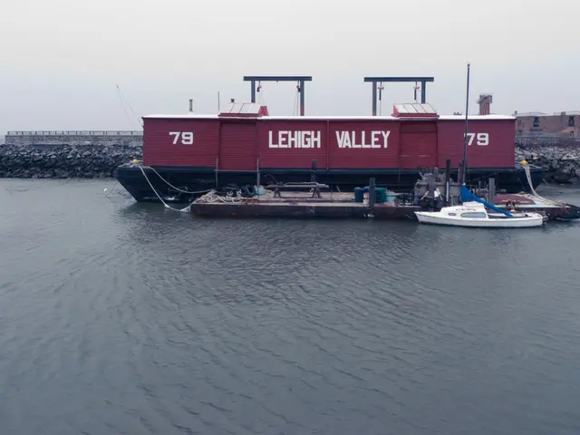 Warnings Issued on Multiple Beaches Due to Strong Waves Prohibiting Swimming