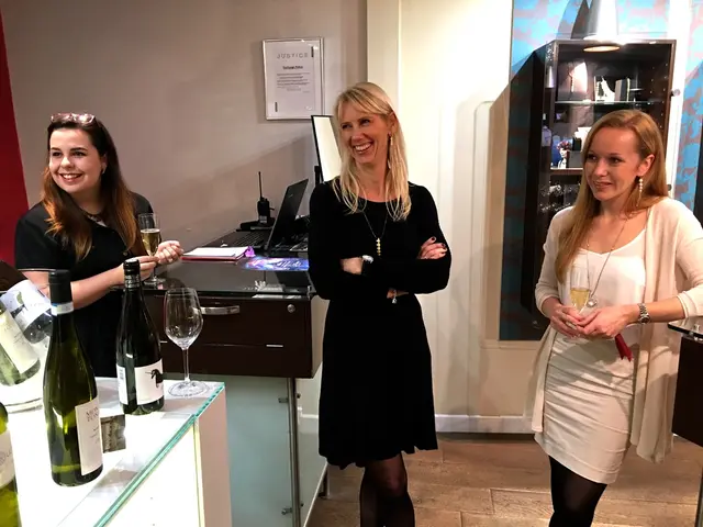 Challenges Faced by Bangladeshi and Pakistani Women in the Workforce: Obstacles to Initial...