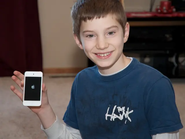 School enacts phone ban policy, yet issues persist within educational institutions