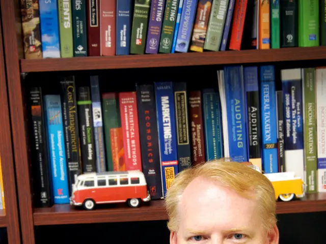 Comedian Rick Kavanian's Financial Fortune: An Examination of His Wealth Accumulation