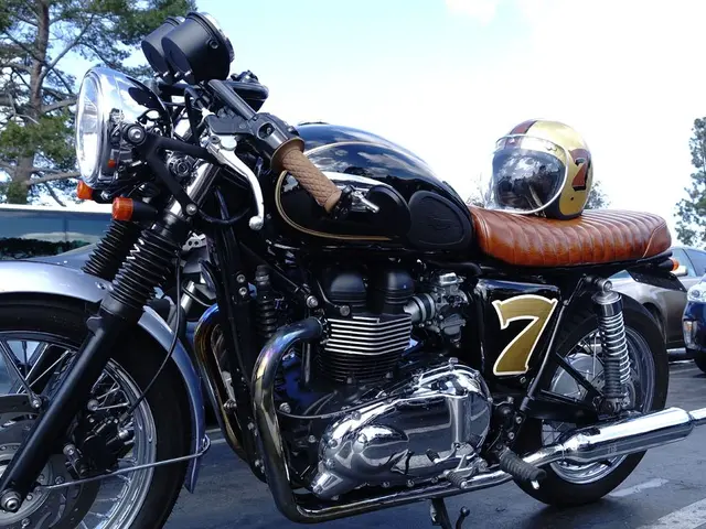 Düsseldorf Motorway Police Report: Serious Injuries Sustained by Motorcyclist in Accident on A42...