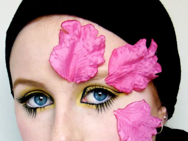 Morning makeup regimen of Martha Stewart captures our attention in just 10 minutes