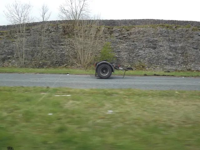 Unprotected Cargo: Stone Blocks Pose Risks, Warns Pol-BI