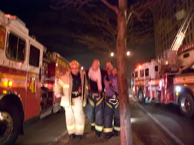 House Fire on Suttnerweg, Badenstedt: A family of five successfully evacuated using portable...