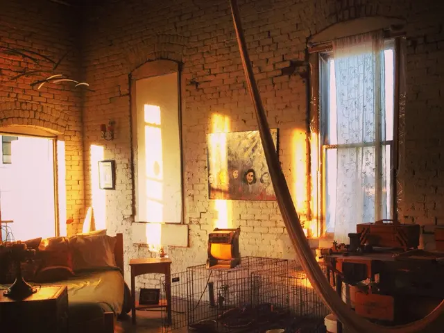 EU stabilizes a unified approach towards refugee accommodations.