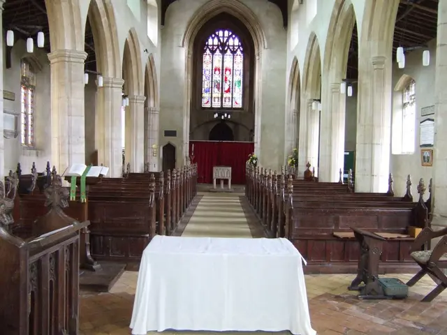 Designers' preferred outdoor furnishings: Examining the widespread appeal of Hay Palissade...