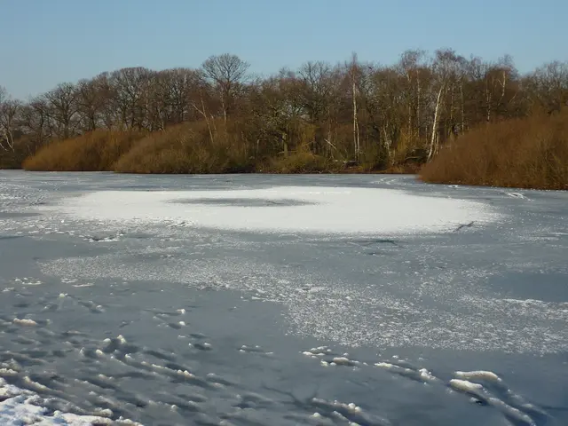 Gargantuan Iceberg Begins to Split and Collapse