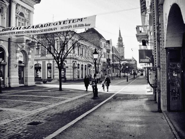 Single-direction street on Kuhlenwall found in Duisburg-Altstadt