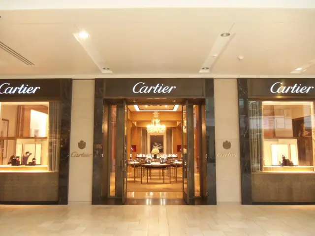 The Sindhorn Kempinski Hotel Bangkok introduces a fresh outlook to high-end accommodation services.