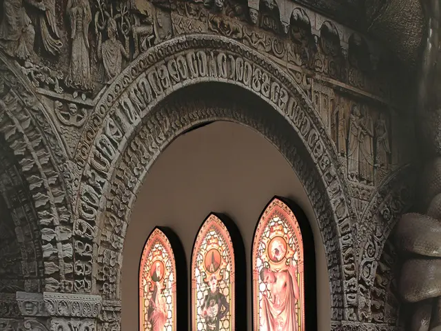 Stunning Architectural Landmark on Ring Road: Palais Epstein