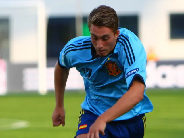 United's monumental deal officially gets the go-ahead from Romano, while Aston Villa secures...