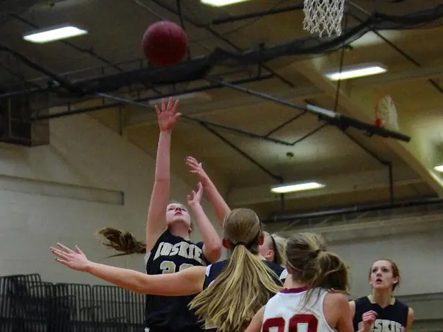 Phoenix's Phoenix Mercury extend their winning streak to an impressive five games with an 85-79 win...