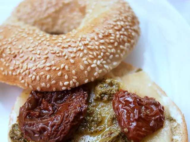 Quick and Tempting Cheese-filled Burger Patties Prepared in 30 Minutes