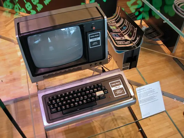 Refurbishing an Old Intel Prompt Computer Trainer Model 8080