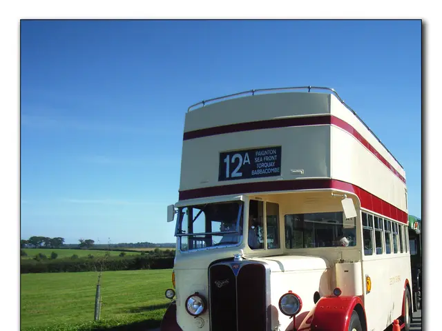 Authorities are seeking individuals who may have observed a collision incident in Reinbek.