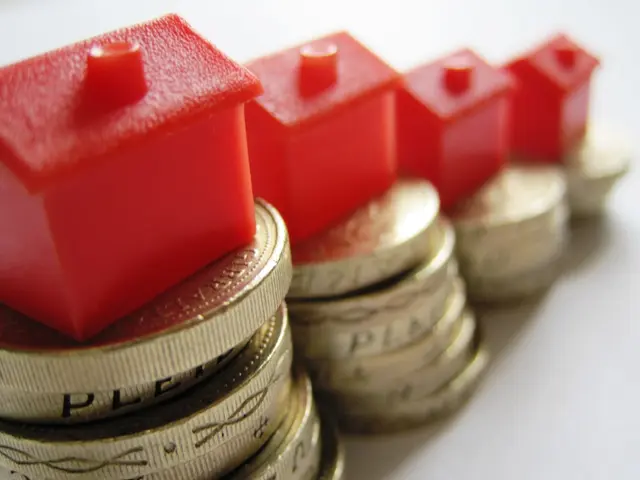 Top Memecoin Investment Opportunities Surge with BullZilla Presale Exceeding $181,000