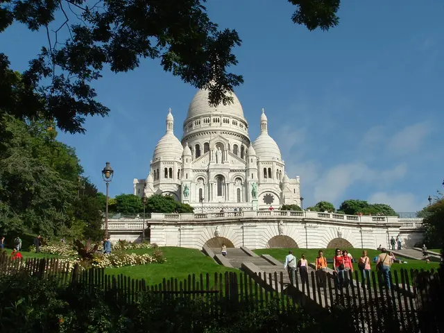 Urban Green Spaces: Maintaining Natural Habitats and Urban Development