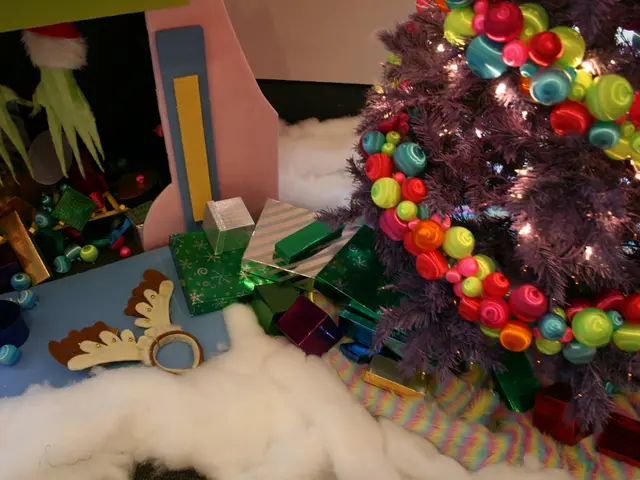 Craft Three Enchanting Christmas Decorations Using Wallpaper!