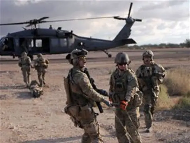 Helicopter dismount accident leads to soldier's fall