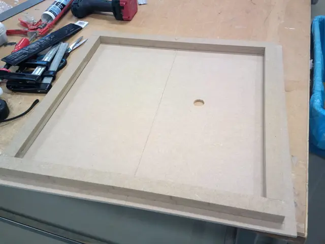 Stolen Equipment from a Garage: Political Candidate's Tools Vanish in Theft Incident