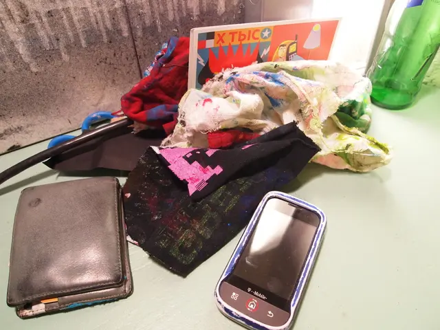 RFID-blocking wallets offer superior protection against digital information theft by obstructing...