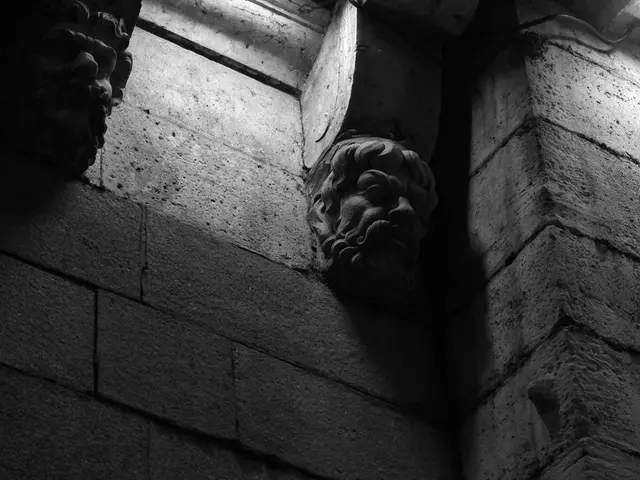 Displaying works in the Fürther Foerstermühle: Franz Janetzko's exhibition featuring concrete,...