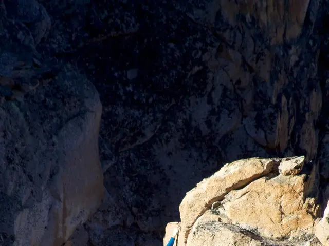 Climber Griff Experiences a Fall on the Wetterstein Westwand: German Climber Plummets over Rocks