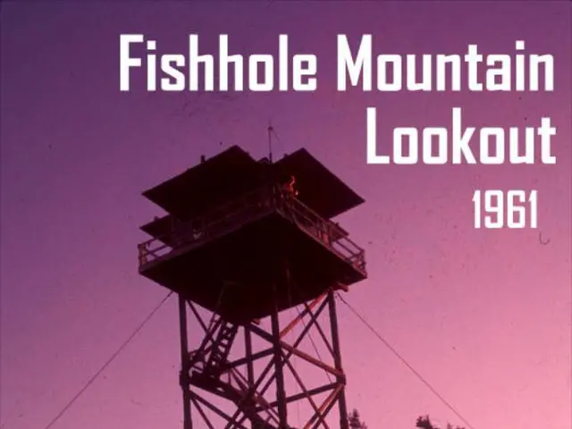 Tarot Card Depicting a Tower Structure