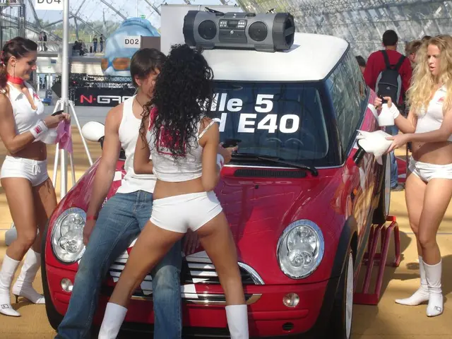 "Italian news coverage on the Grand Prix race thriller: "Astonishing Feat by Verstappen""