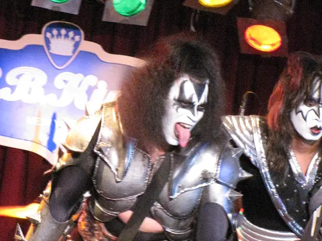 Despite my indifference towards Oasis, these captivating, quasi-intimate photos have unexpectedly...