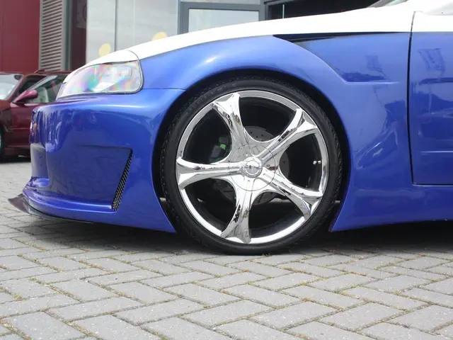 Vehicle Vandalism: Deliberate Scratching of Three Cars in Bocholt