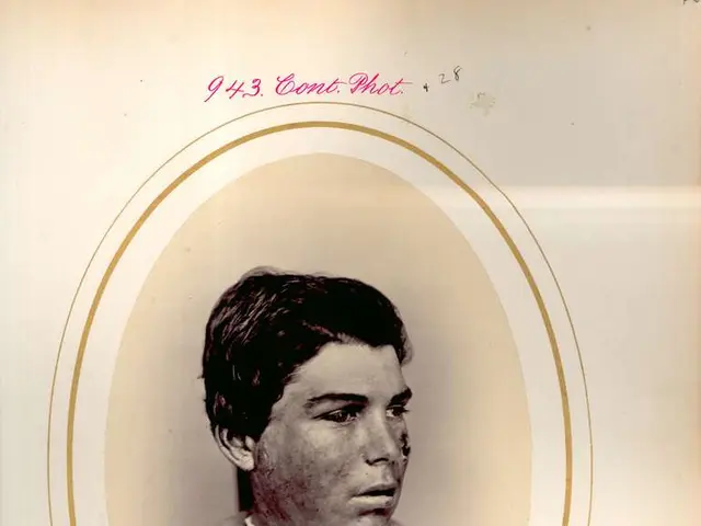 Wanted: Onlookers of an indecent incident in Langendreer, Poland; contact the authorities...