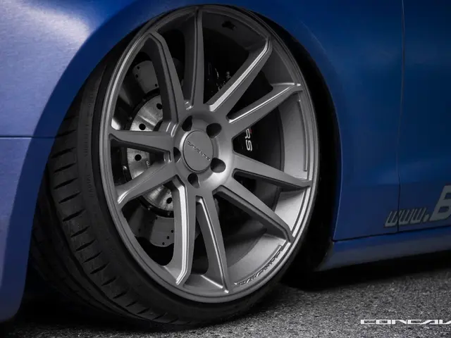 Accident Involving Opel Corsa and Pedelec Driver Leads to Vehicle Pursuit