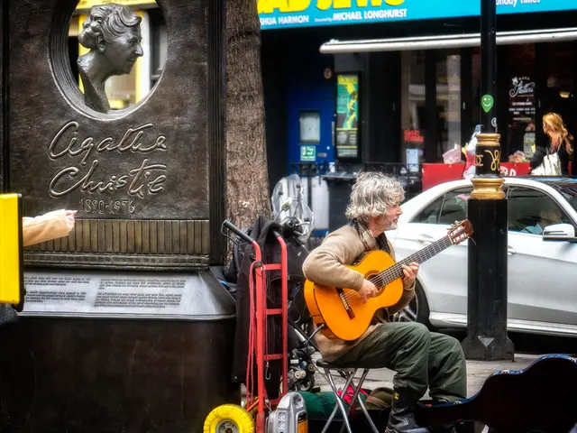 Discussion and Music Persist at LUX OVALIS