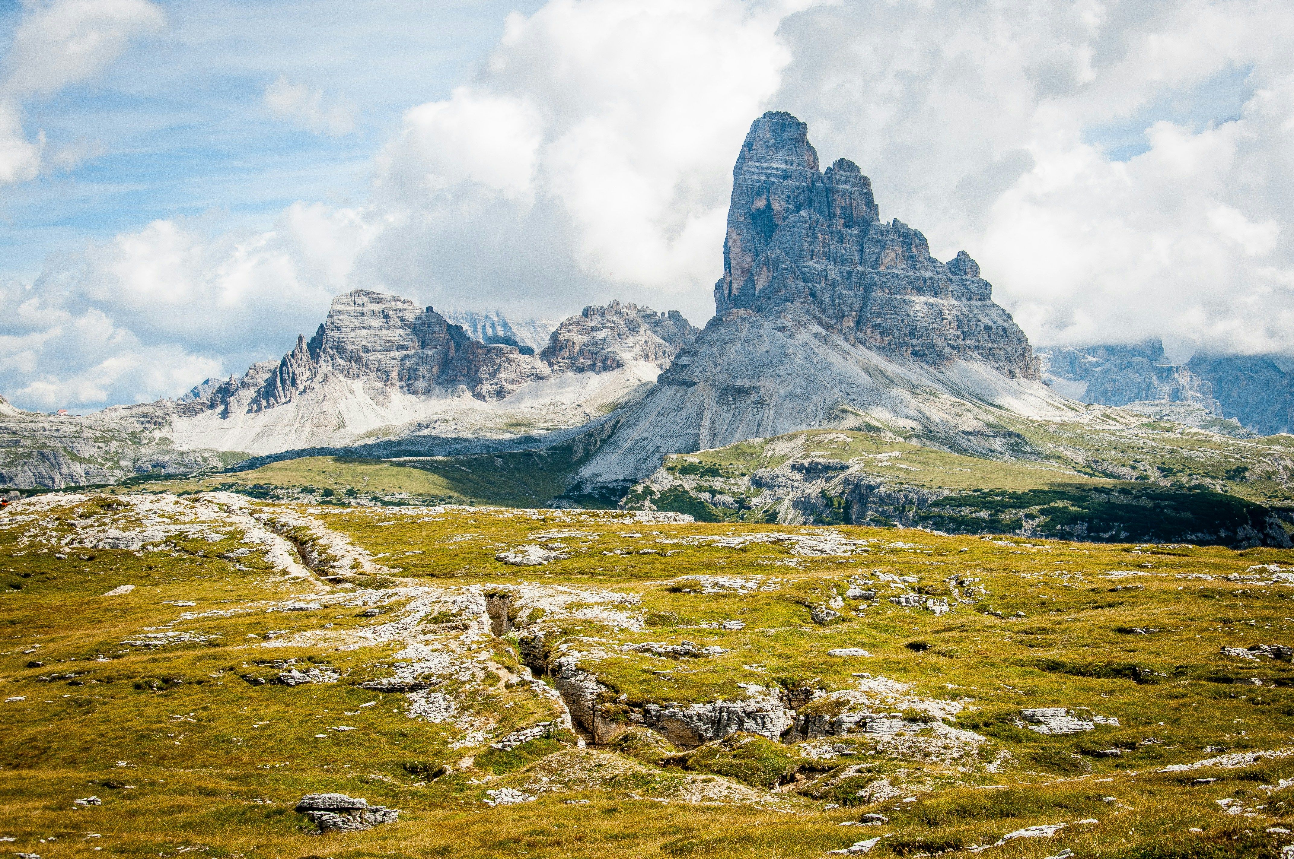 Large-scale drug raid carries out multiple arrests in city district Offshore iGaming operators attract players in Europe due to taxation and regulatory issues, according to a recent study by Slotegrator.